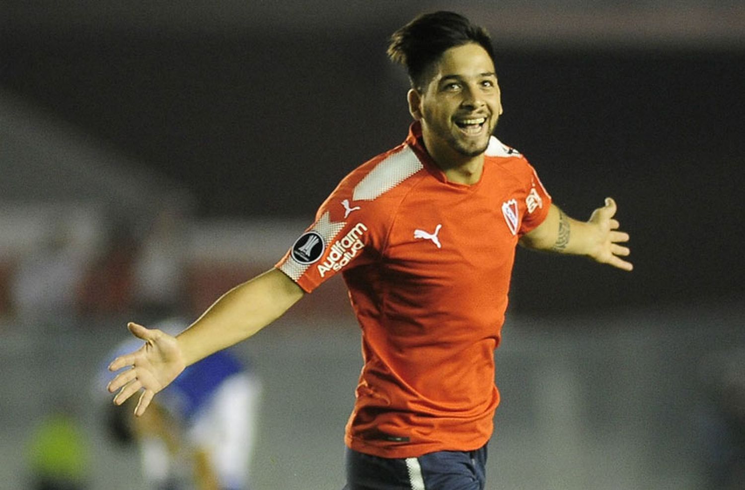 Independiente se pone en carrera