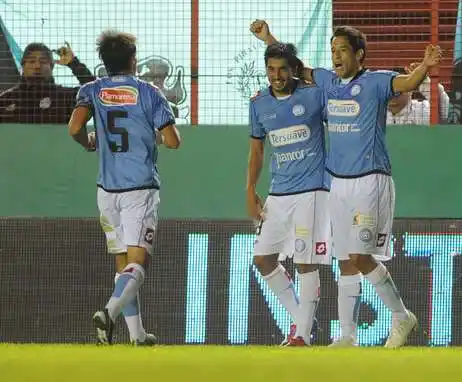 Belgrano le ganó a Argentinos y le dio una mano a Independiente