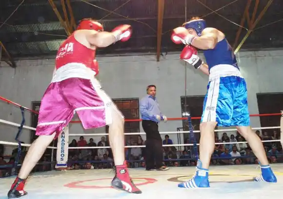 El viernes 17 de enero vuelve el Boxeo de barrio a Concordia en el «Polideportivo Víctor Oppel»