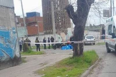 La Matanza: un policía mató a tiros a un motochorro que intentó robarle