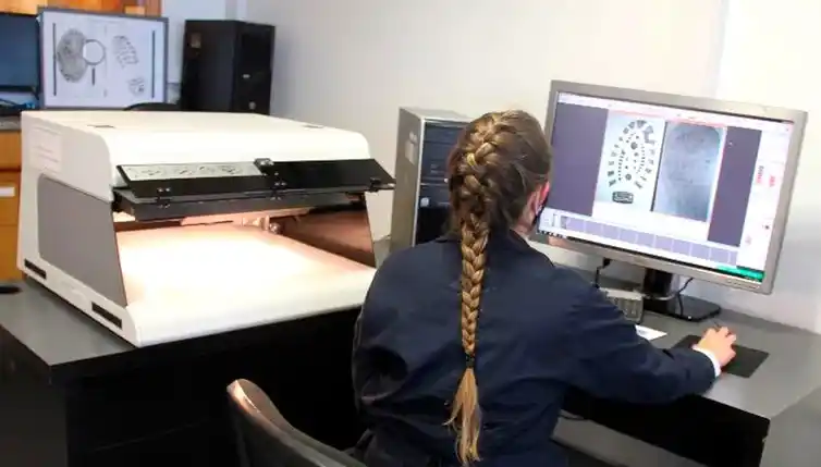 La zapatilla de Máximo Thomsen: cómo se hizo la pericia clave que puede condenar a perpetua al rugbier