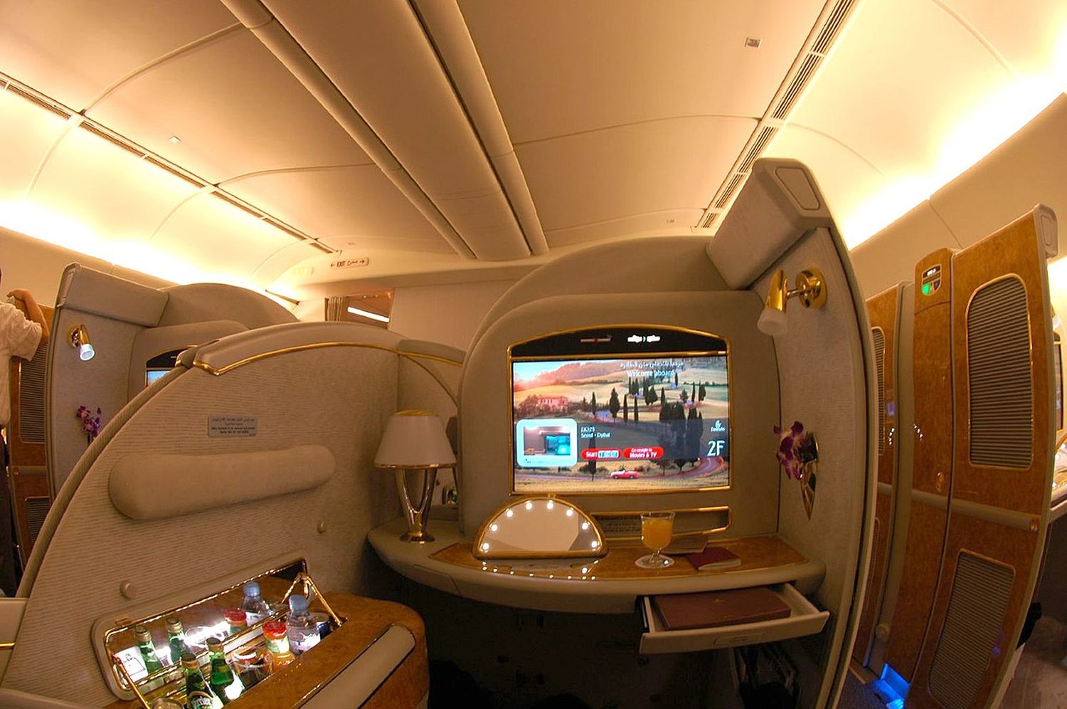 Emirates revela los primeros destinos a los que volará con sus renovados Boeing 777