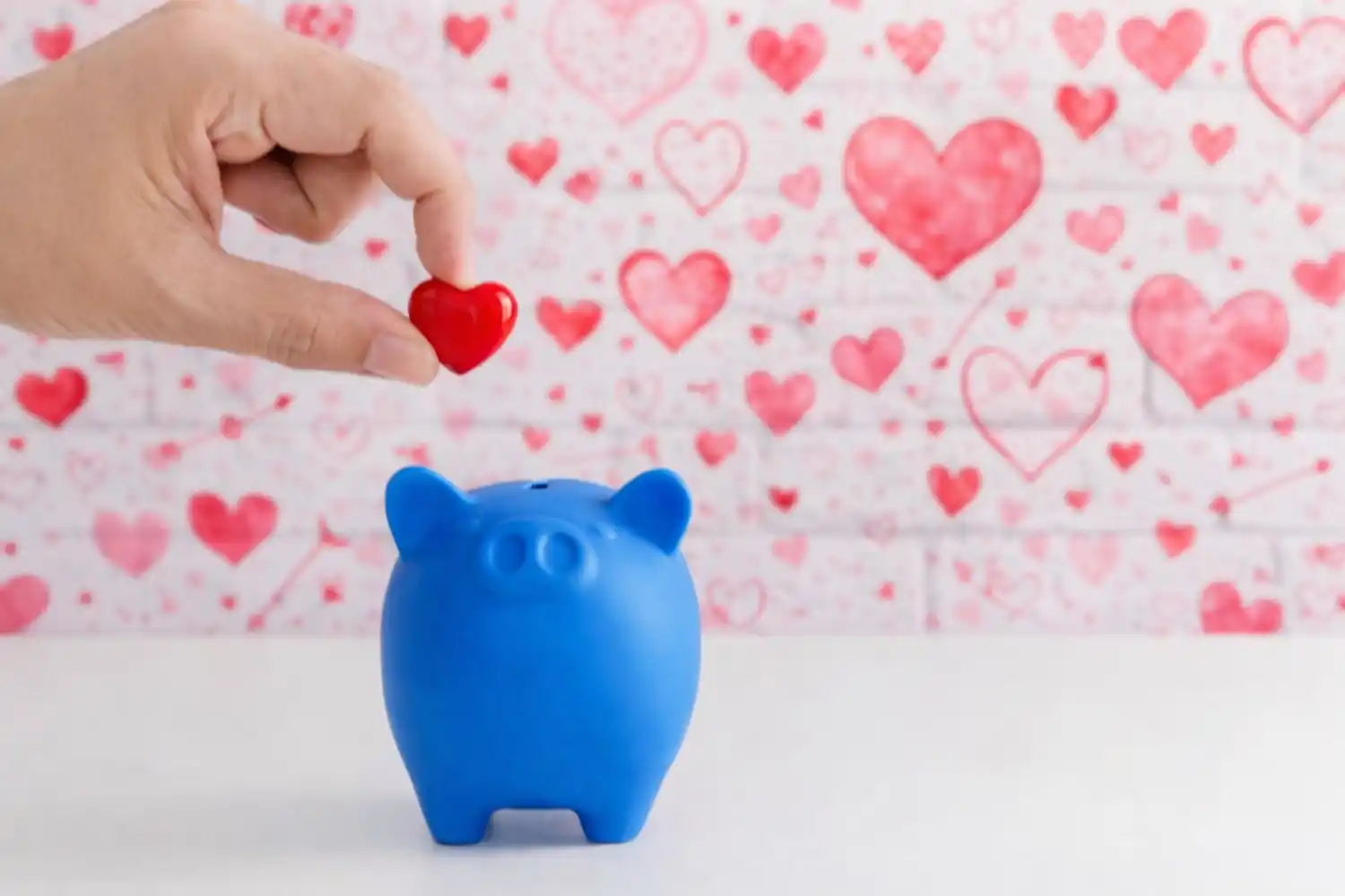 De la gente que celebra San Valentín en la casa, el 37% lo hace por motivos financieros.