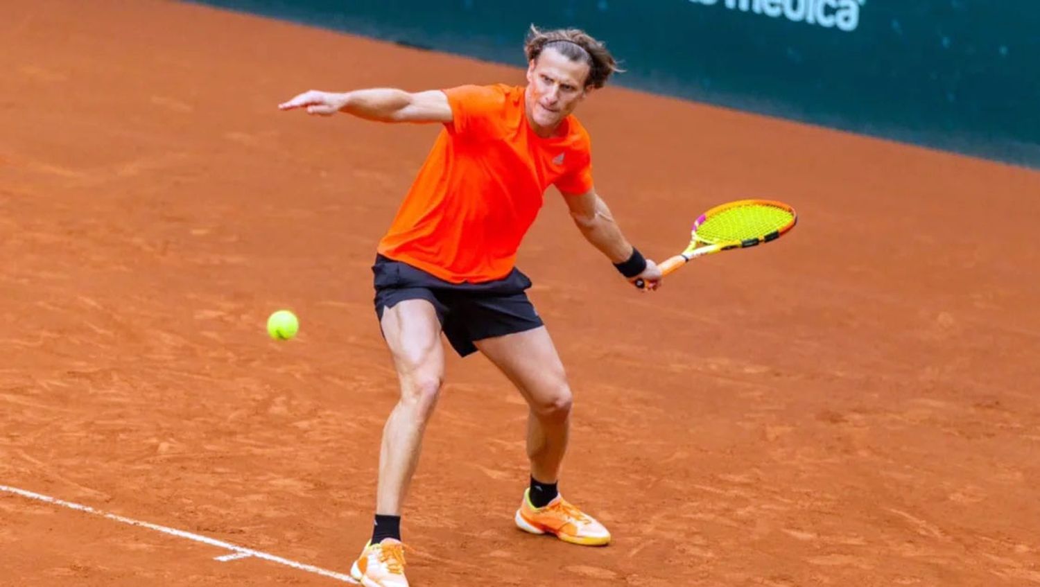 Diego Forlán. Foto: @pochopientennis