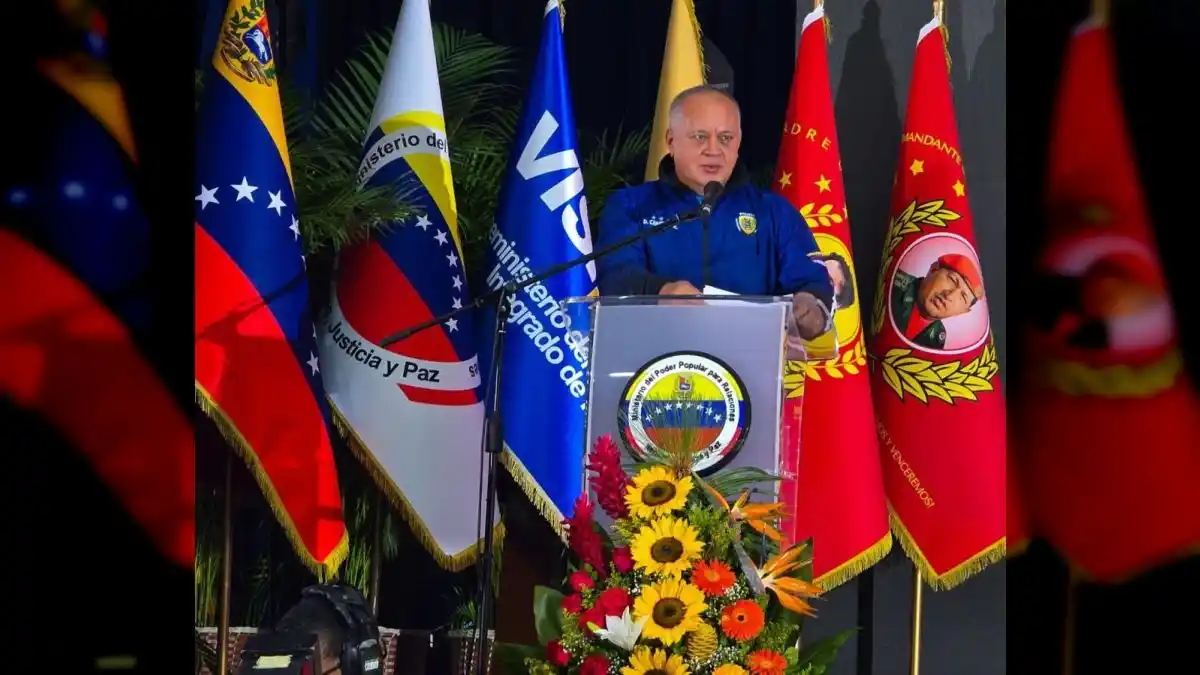 DIOSDADO advierte que la oposición «eliminaría la PNB» para «traer policías del imperio»