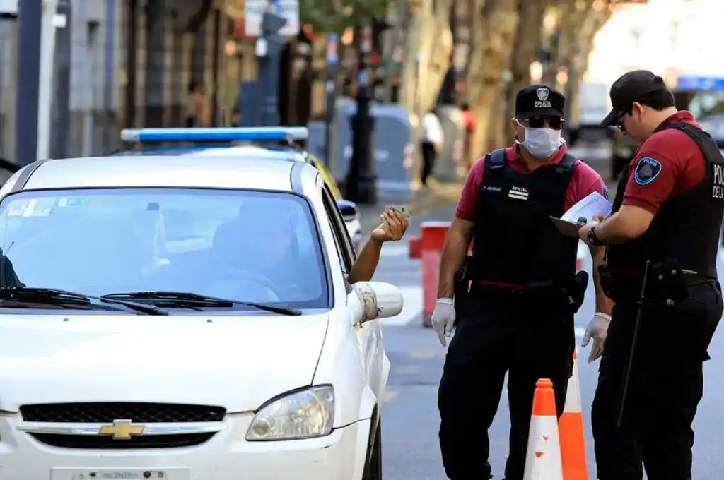 Cambios en la cédula verde de los autos y motos particulares