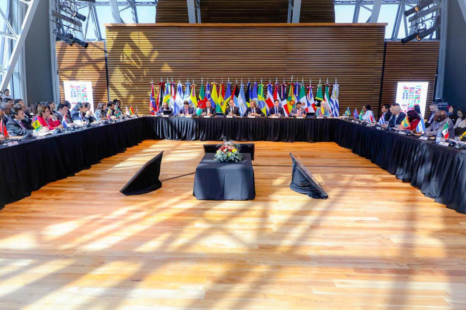 Maggiotti presentó Minurvi, el foro que trata los problemas habitacionales en América Latina y el Caribe
