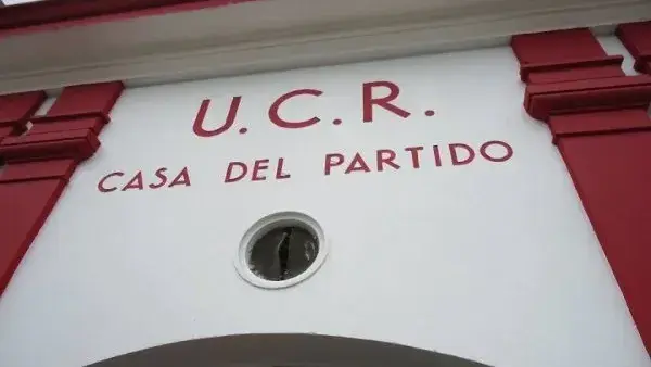 Crecen las diferencias internas: un sector de la UCR reclama debatir el vínculo con La Libertad Avanza
