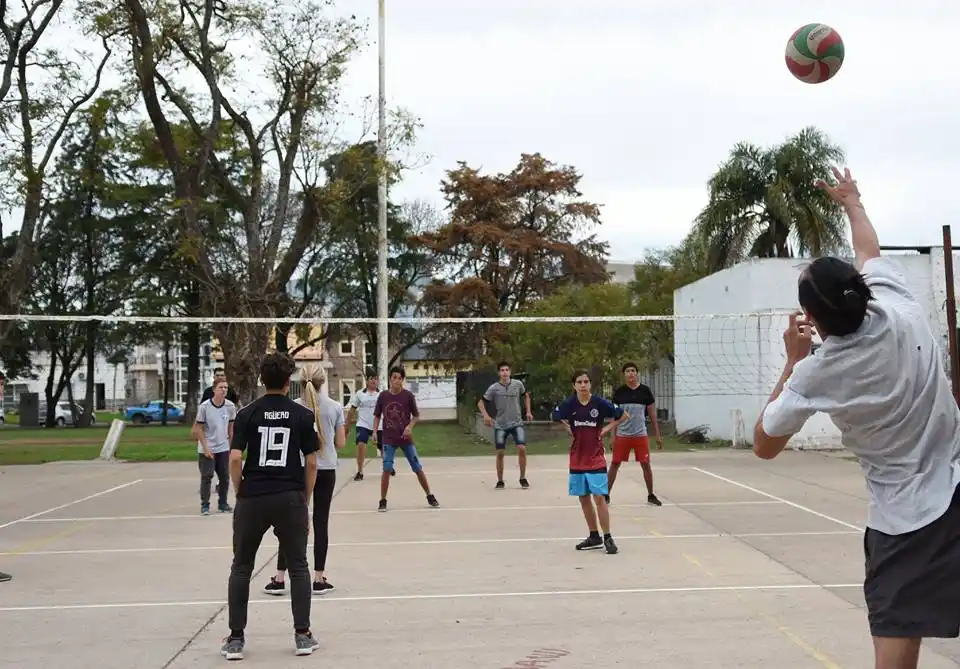 La Estudiantina 2019 abrirá con desfile de carrozas y coreografías temáticas