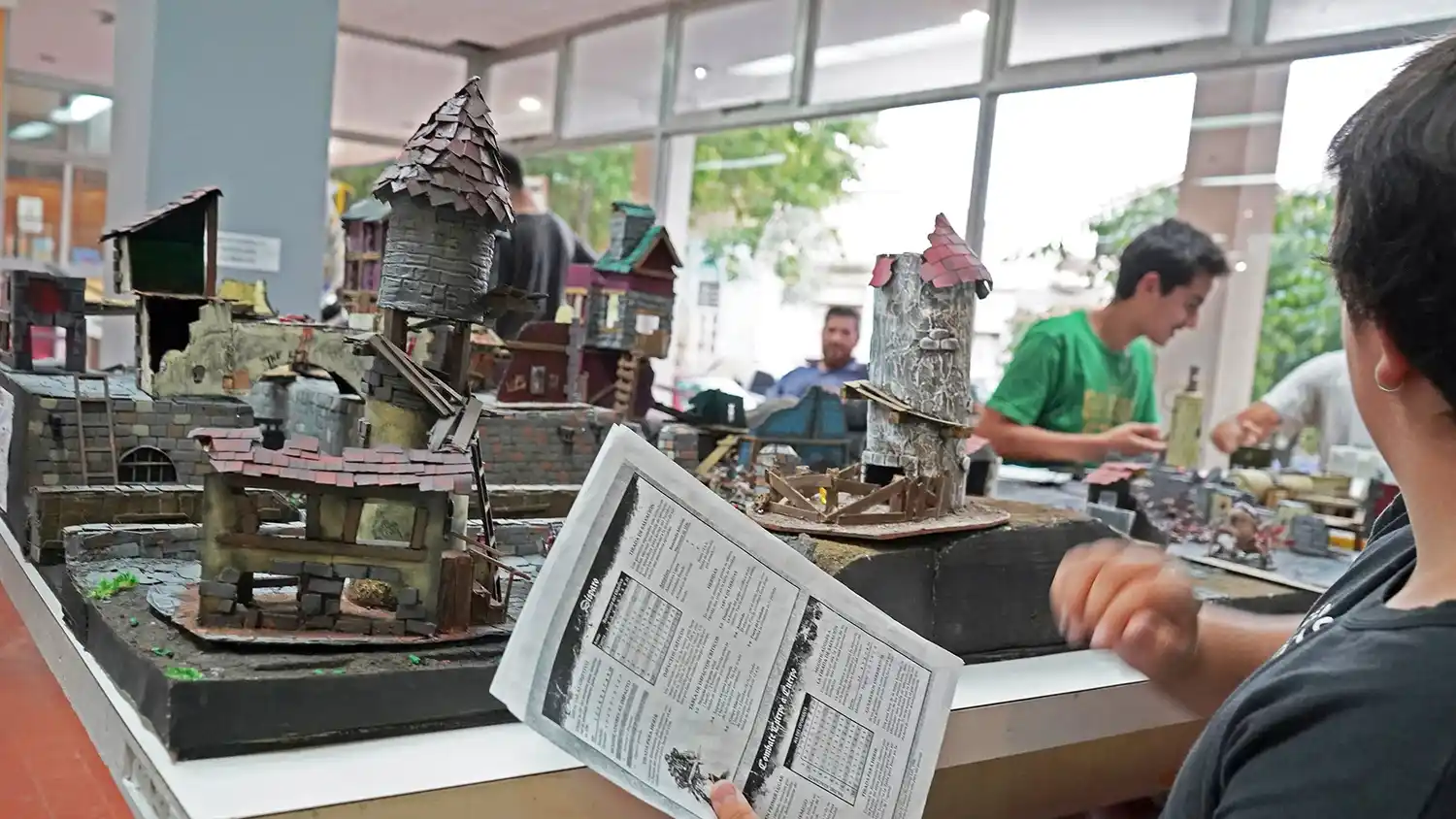 En los juegos de mesa y otras expresiones del ocio estratégico, se reunieron en el Centro Cultural en un clima de aprendizaje