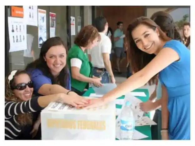 Elecciones 2015: 300 mil jóvenes votarán por primera vez en Provincia de Buenos Aires