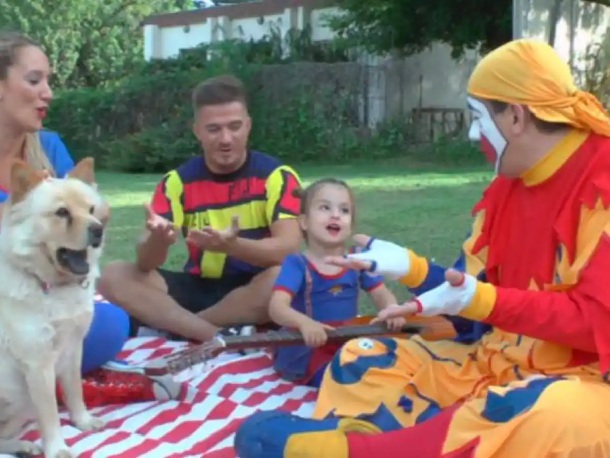 La nieta de Piñón Fijo casi revela la verdadera identidad de su abuelo famoso