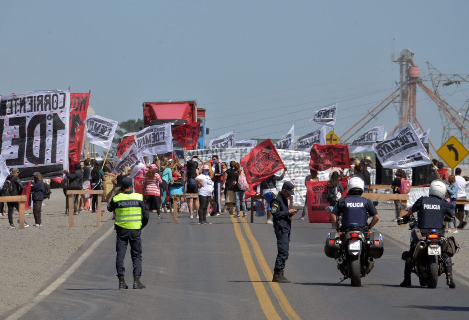 El Movimiento 1 de Octubre  cortó  la Ruta Nacional 226  y advirtió nuevas  acciones  para la semana entrante