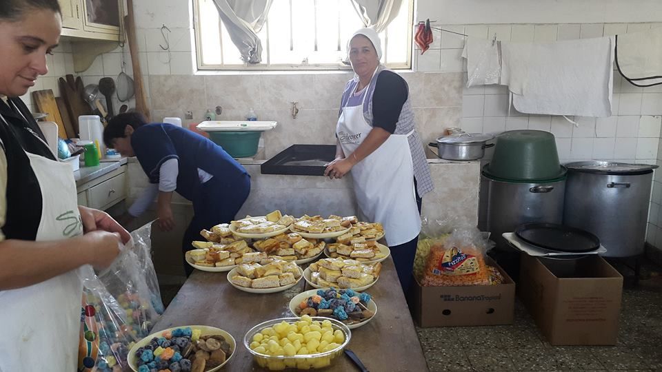 Se sirven once mil raciones diarias en los comedores escolares de Victoria