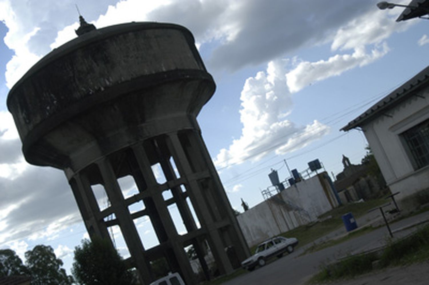 El día de más calor algunos barrios de la ciudad tuvieron cortes de luz y agua 