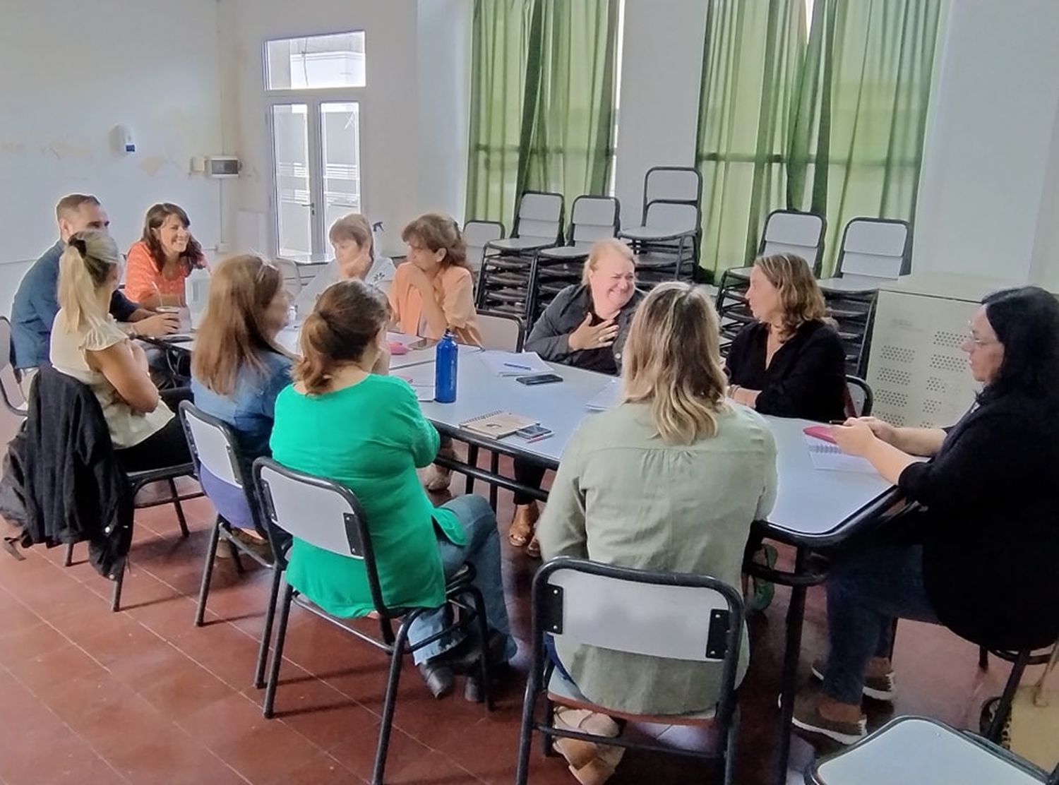 Desde departamental de escuelas mantuvieron reuniones por formación docente