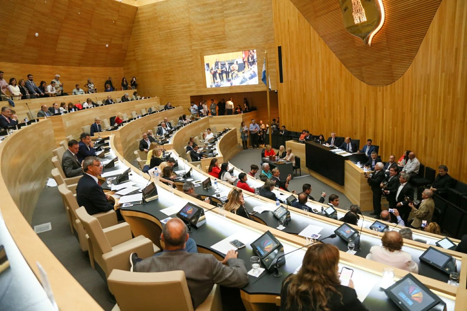 Gremios de Córdoba piden a legisladores que apoyen proyecto que elimina el impuesto a las ganancias