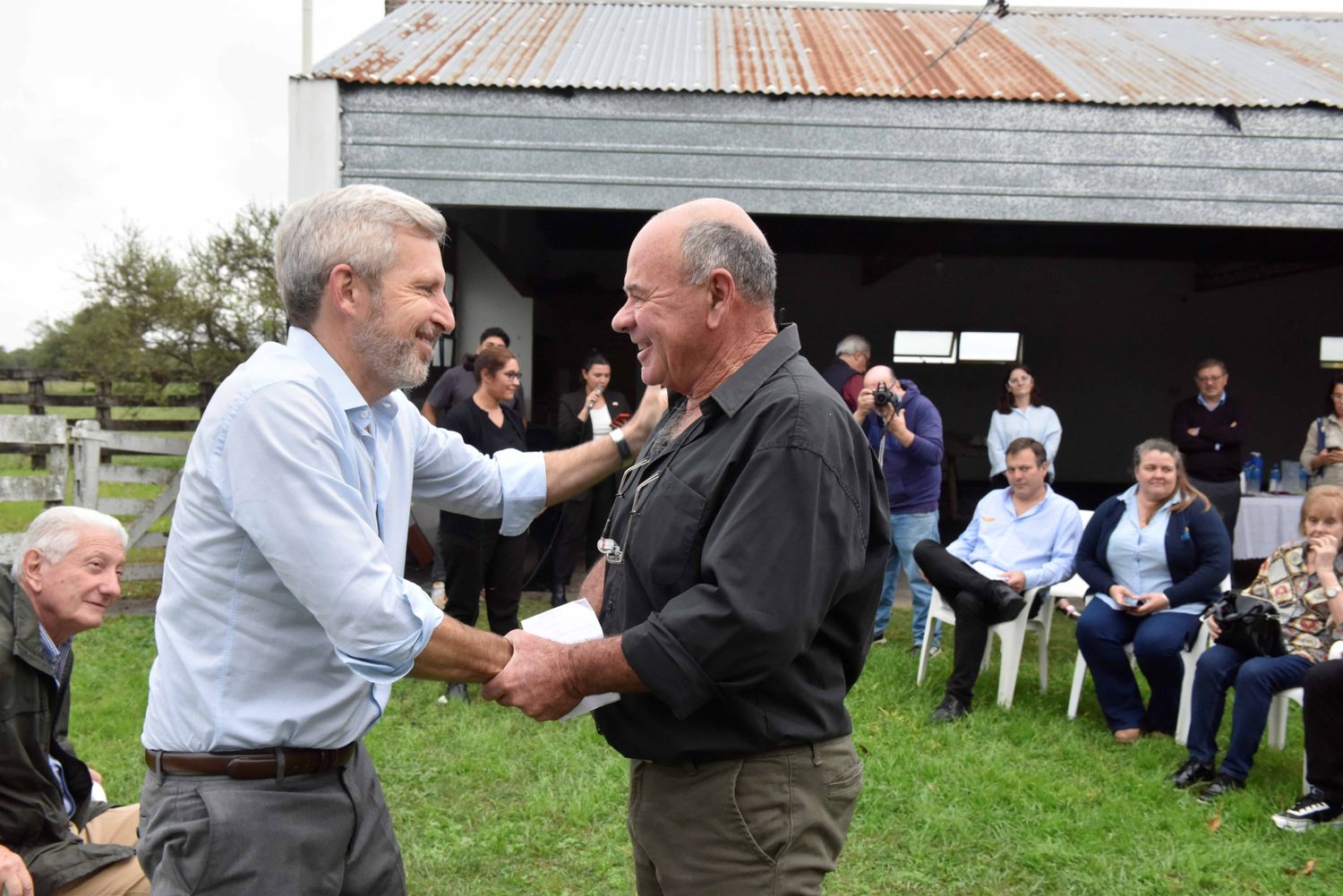 La provincia entregó a productores fondos nacionales