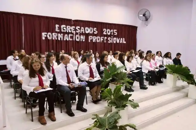 Se desarrolló acto académico de la Escuela Técnica Nº 2
