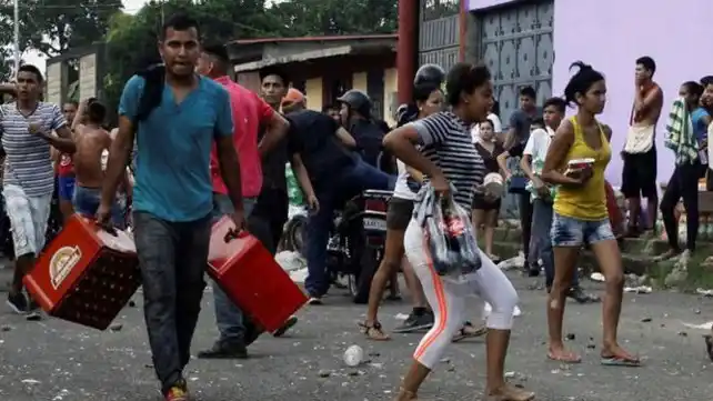 Dos de cada tres venezolanos perdieron unos 11 kg