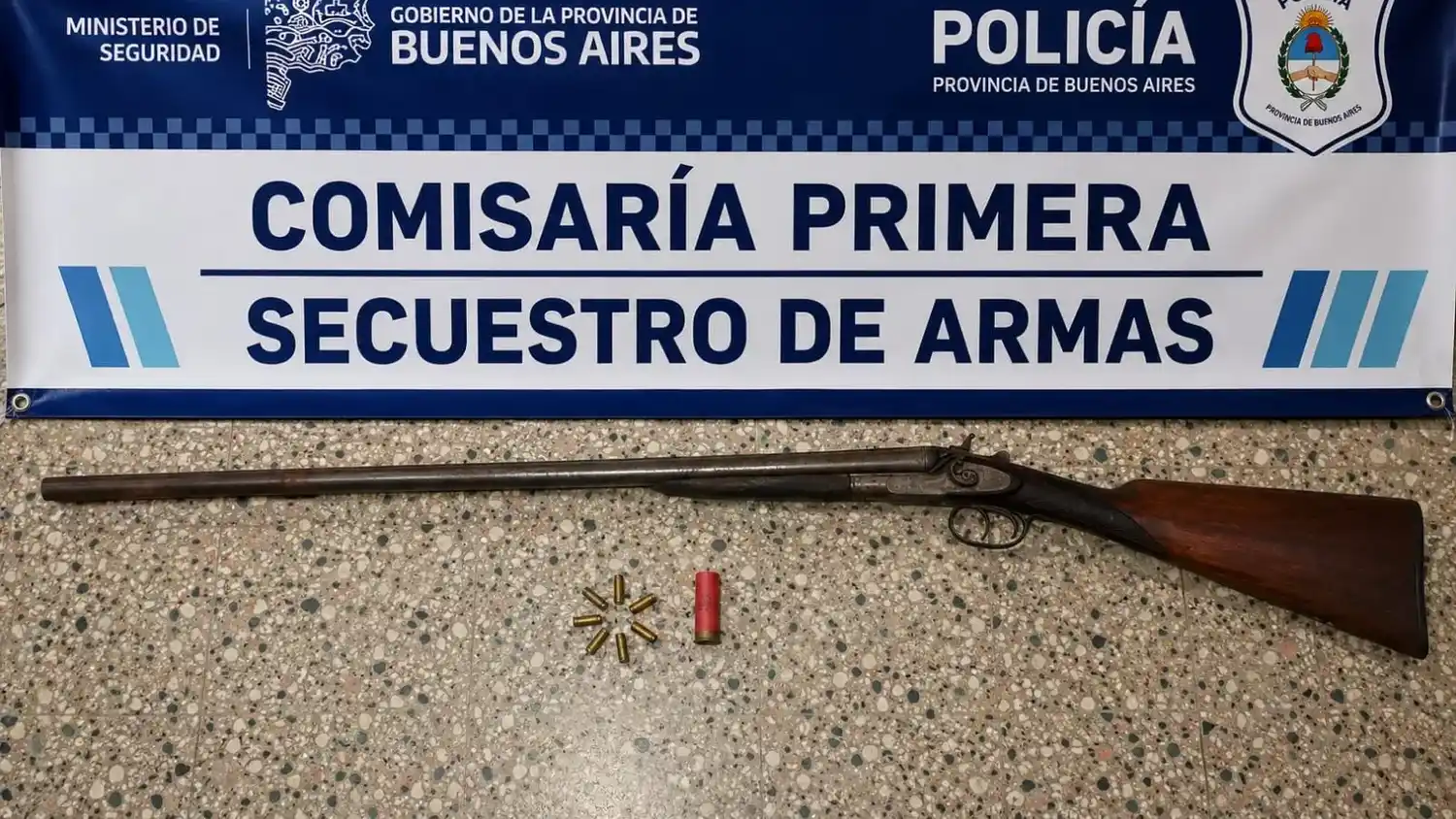 Arma y municiones secuestradas
