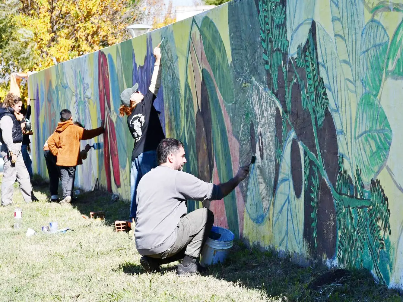 El Encuentro Provincial de Muralismo tuvo color, identidad y arte entrerriano en las calles de Maciá