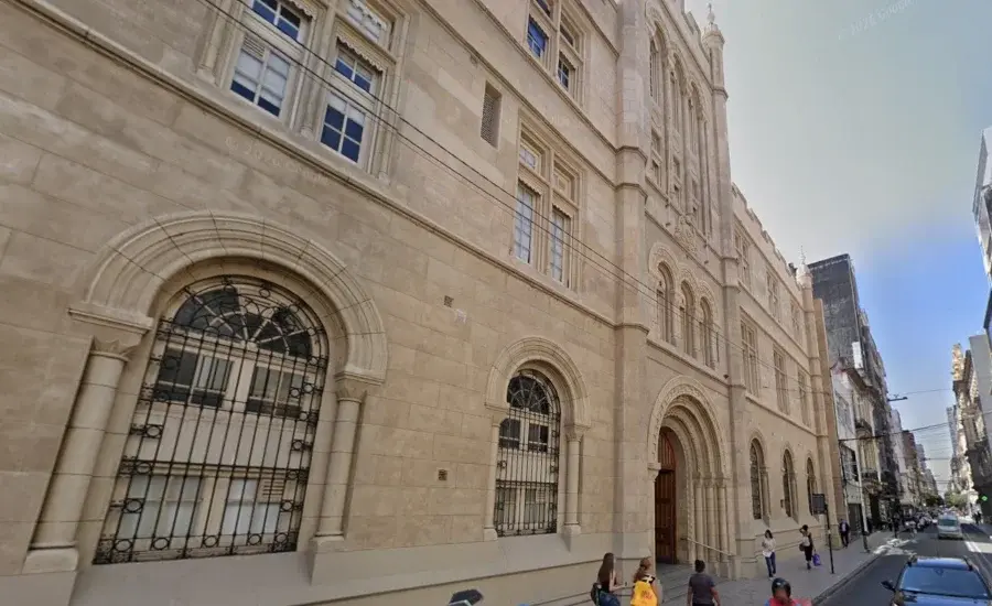 Estudiantes de Ciencia Política y Relaciones Internacionales y Humanidades y Artes tomaron las facultades por 24 horas