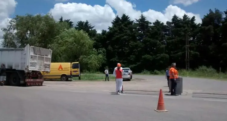 Controles a camiones areneros en los ingresos a San Pedro