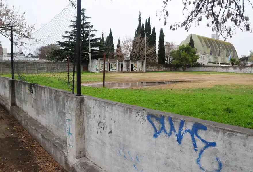 Reunión por el playón deportivo para la Escuela Técnica 5