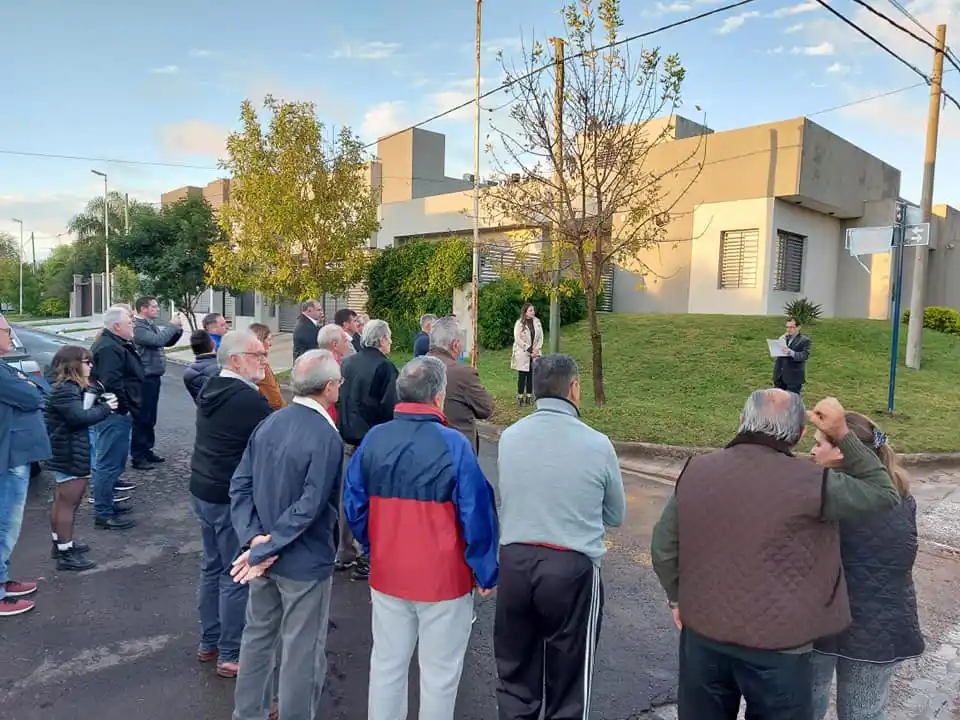 Una calle de Paraná lleva el nombre dl basquetbolista Luis Zoff