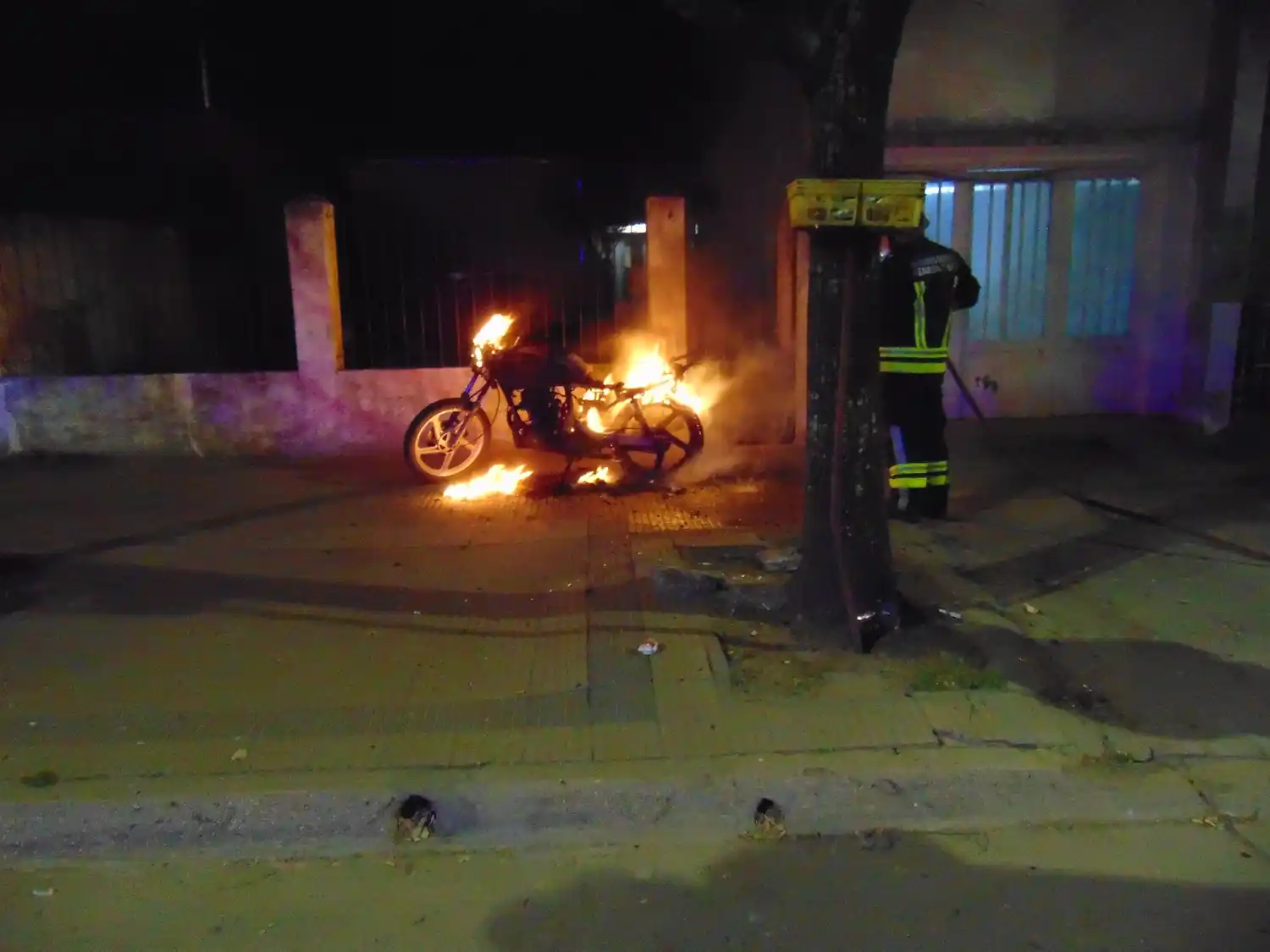 Las pérdidas fueron totales para el dueño de la moto.