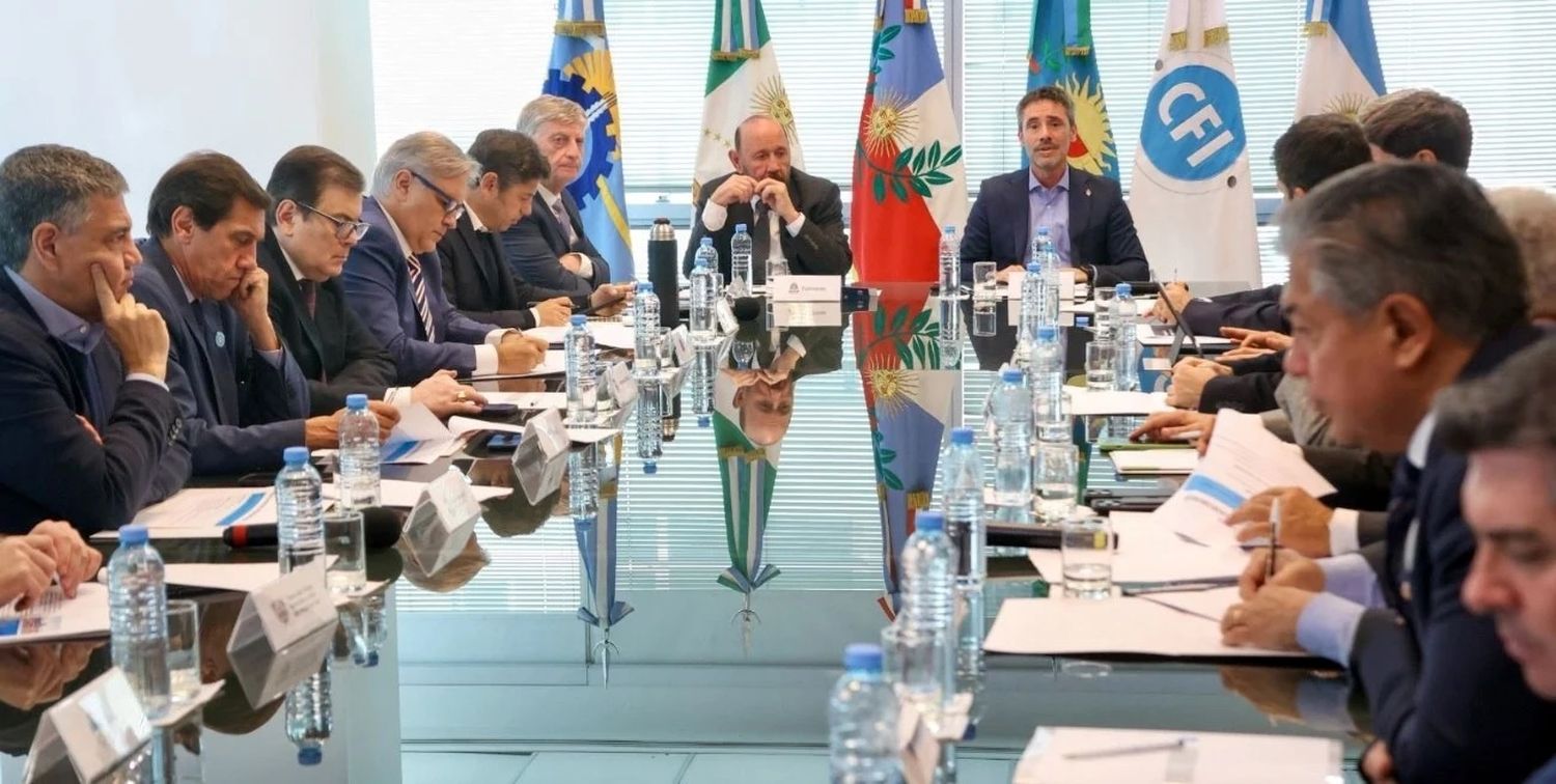 Se reunieron 22 gobernadores más el jefe del gobierno porteño en la sede del Consejo Federal de Inversiones (CFI).