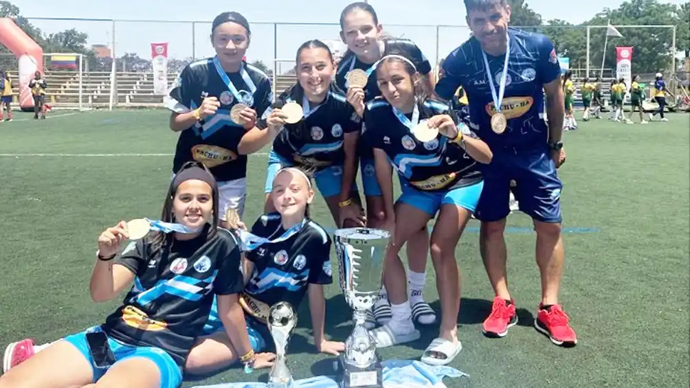 Seleccionado argentino de fútbol femenino, con varias chicas de Concordia ganó la Copa de Plata
