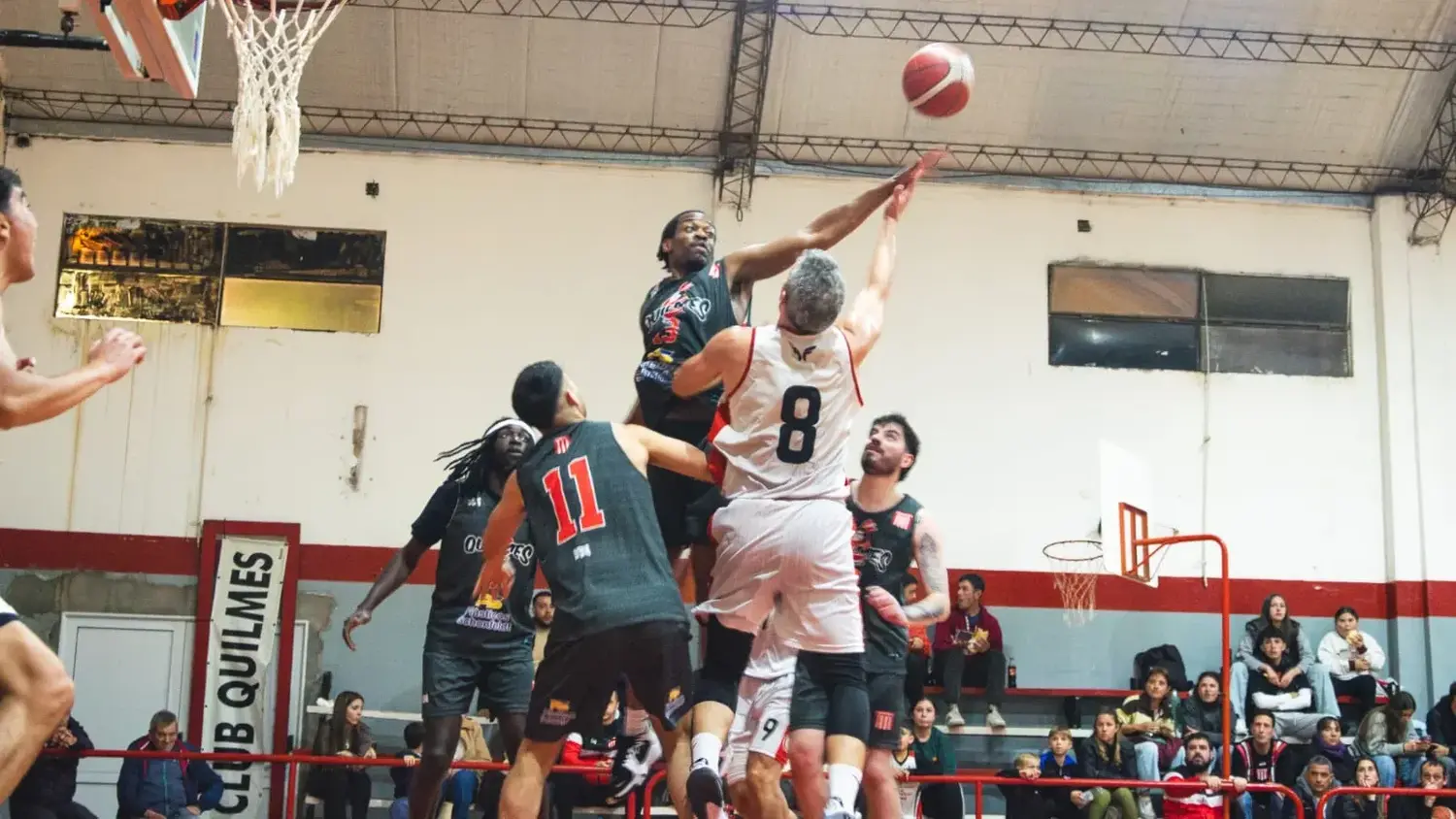 Huracán derrotó a Quilmes a domicilio, en el torneo de Tres Arroyos. Imagen gentileza: Nahuel La Grutta