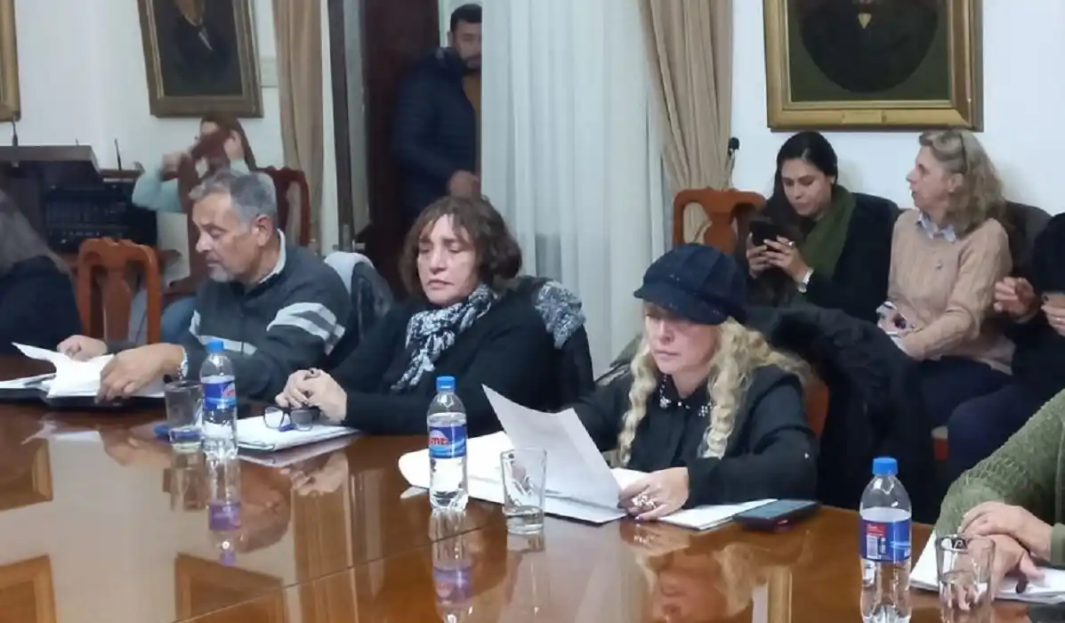 Paritaria Estatal: el gobierno ofreció un aumento del 18% en julio a los gremios