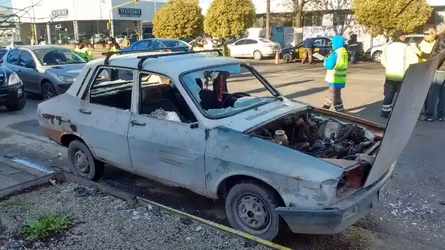 Video: No tenía papeles y destrozó su auto en un control de Mar del Plata
