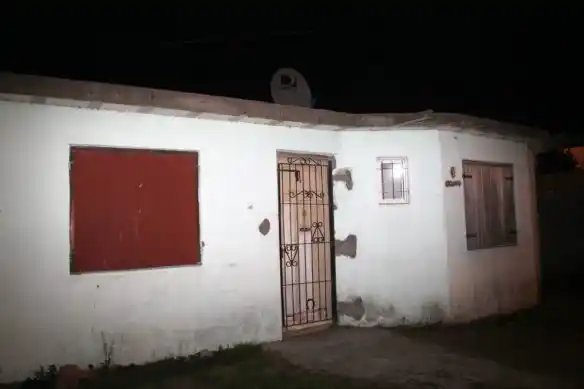 Le roban a un trabajador