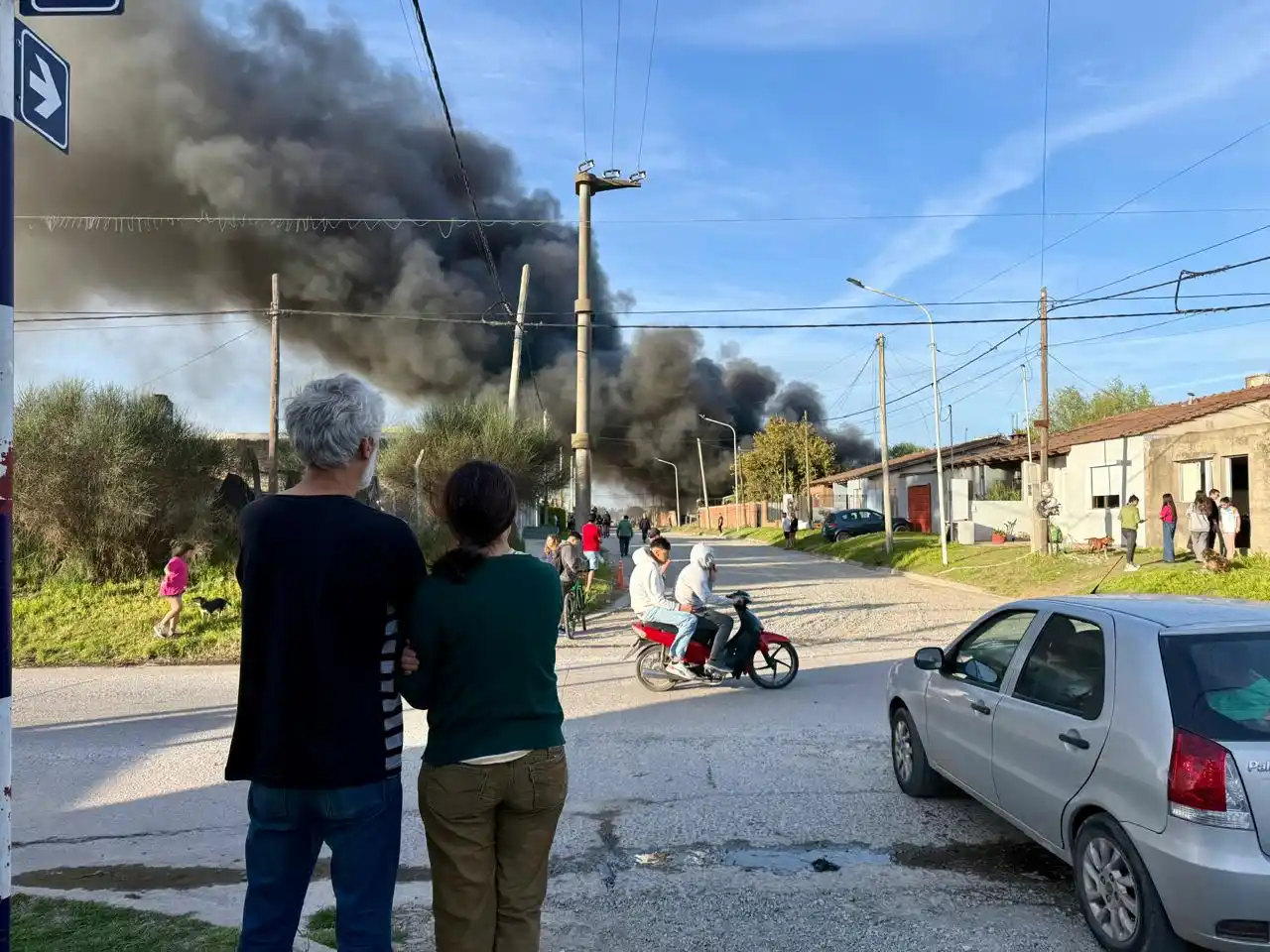 incendio deposito rio parana 14-09-25 - 1