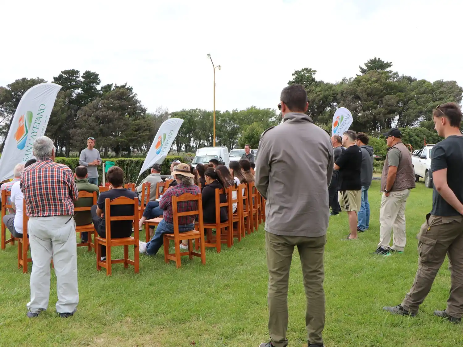 El necochense Felipe Muguerza orientó una charla destinada al sector agropecuario