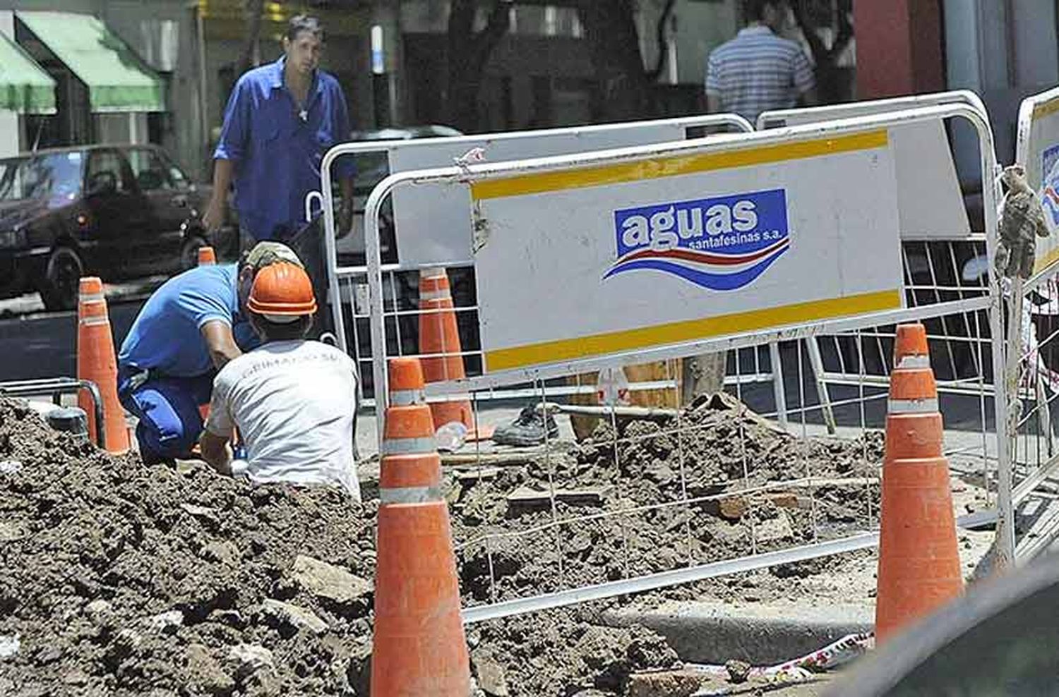 Dictan conciliación obligatoria y frenan el paro de trabajadores de Aguas Santafesinas