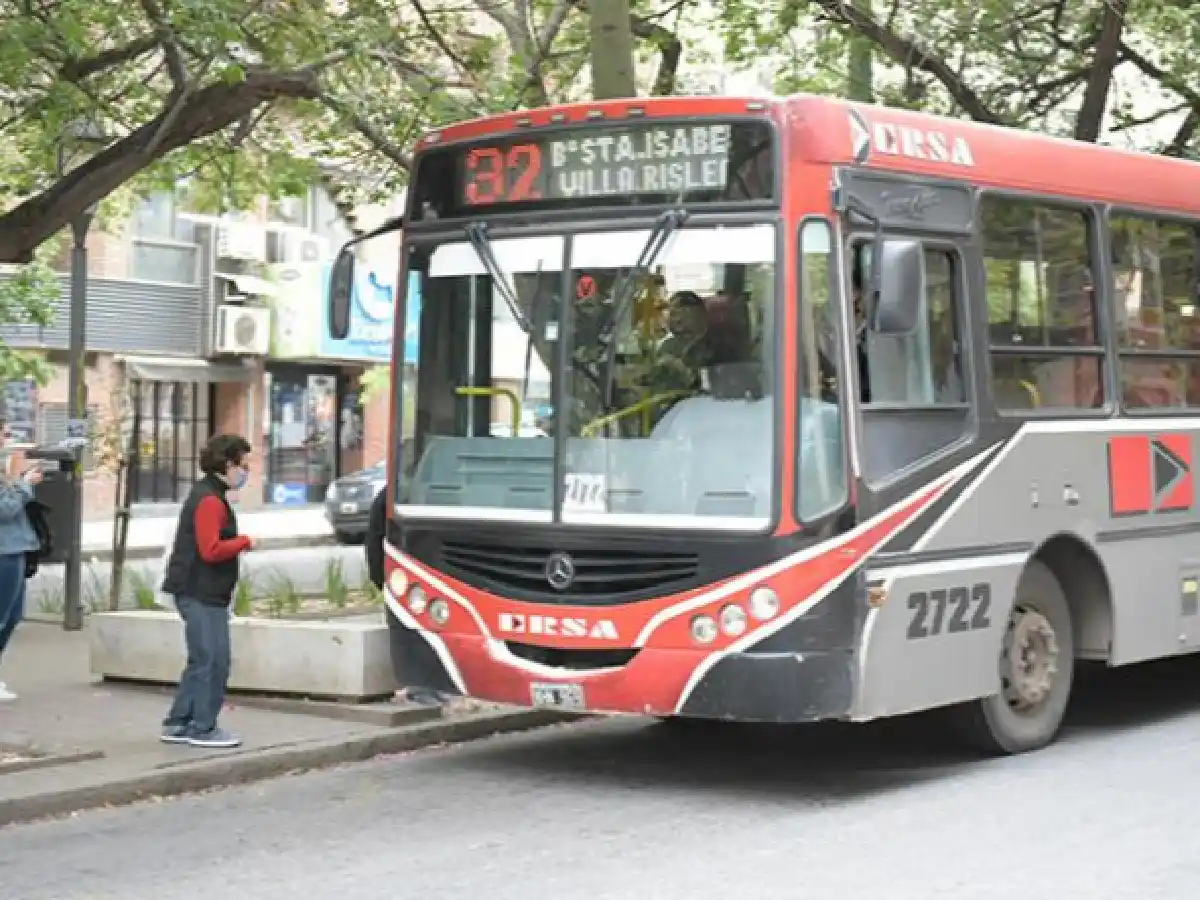 UTA amenazó con un paro de colectivos de 72 horas