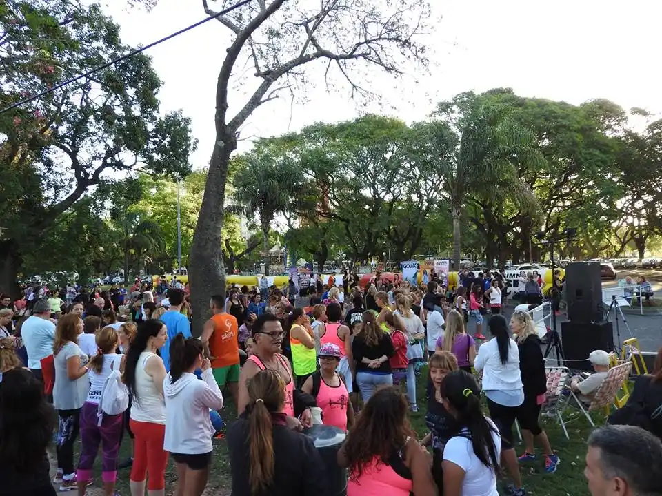 A bailar en el “Polideportivo Juan de Garay”