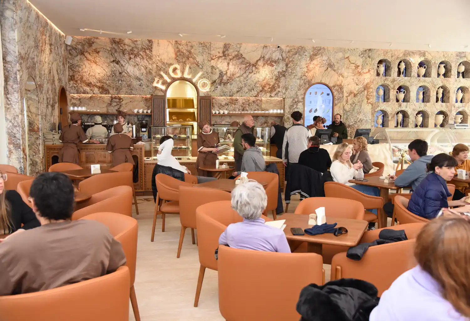 Así es por dentro el renovado local de Figlio