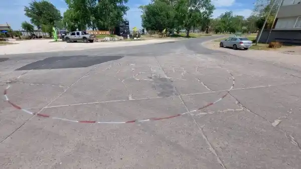 Construirán una rotonda en avenida Escribano y Costanera con “materiales flexibles”