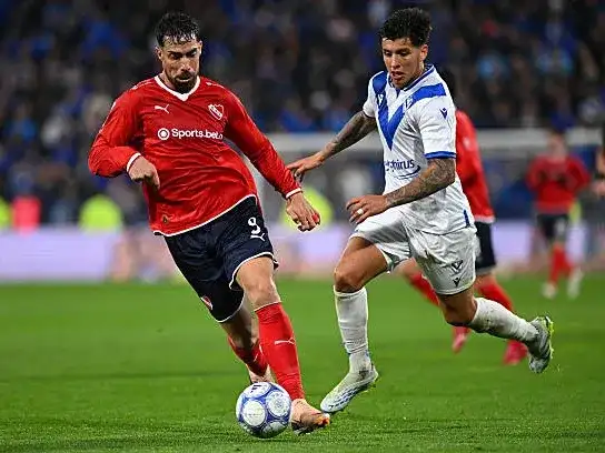 Vélez fue superior en la segunda etapa.
