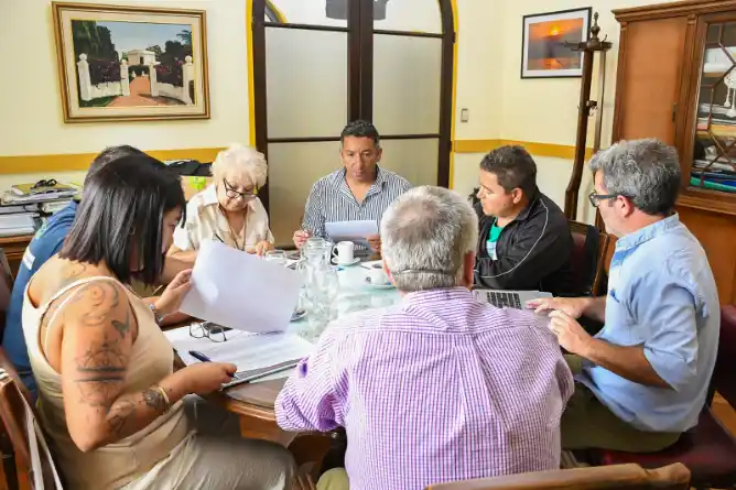 Aumento salarial del 13% para trabajadores municipales
