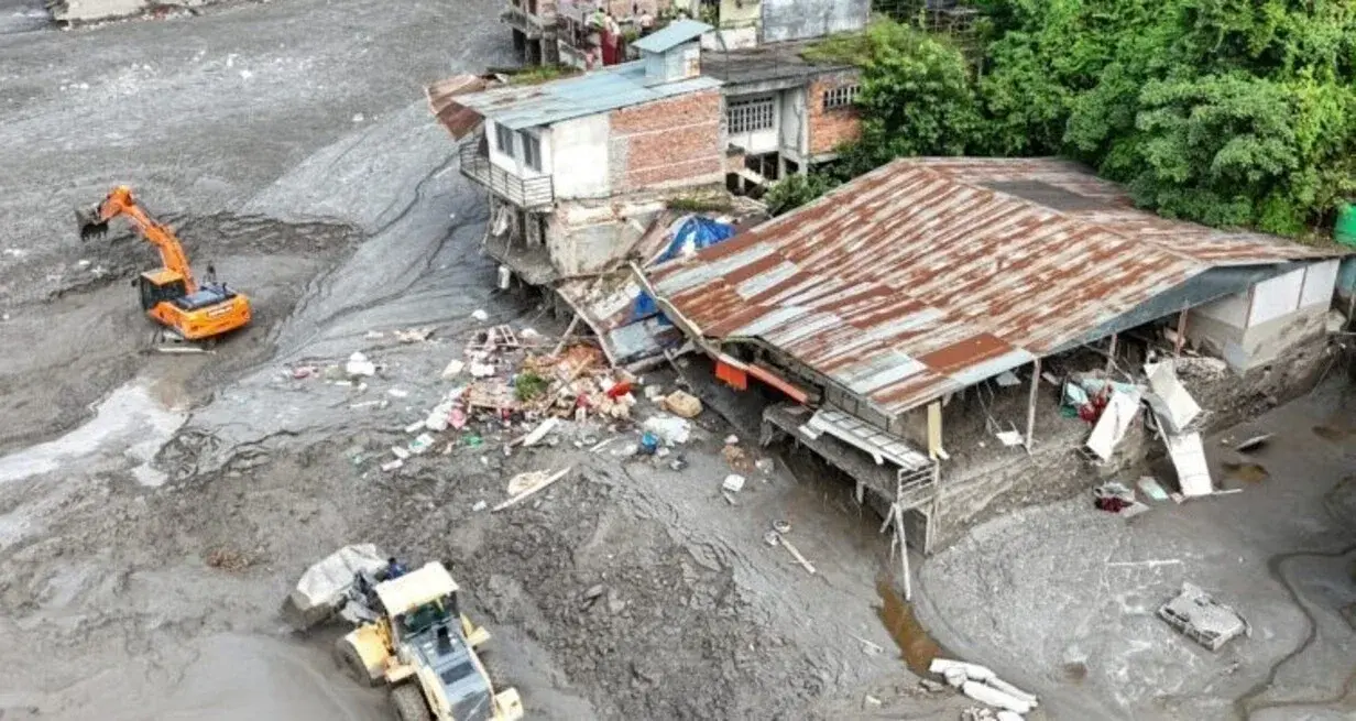 Una nueva inundación repentina en Nepal dejó cinco desaparecidos y destruyó 45 viviendas