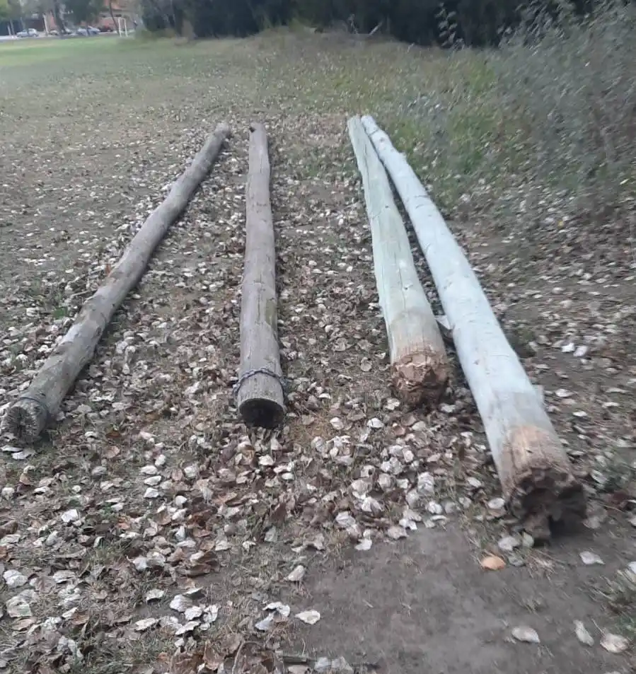 Villa del Parque denunció el robo de dos postes y tejido