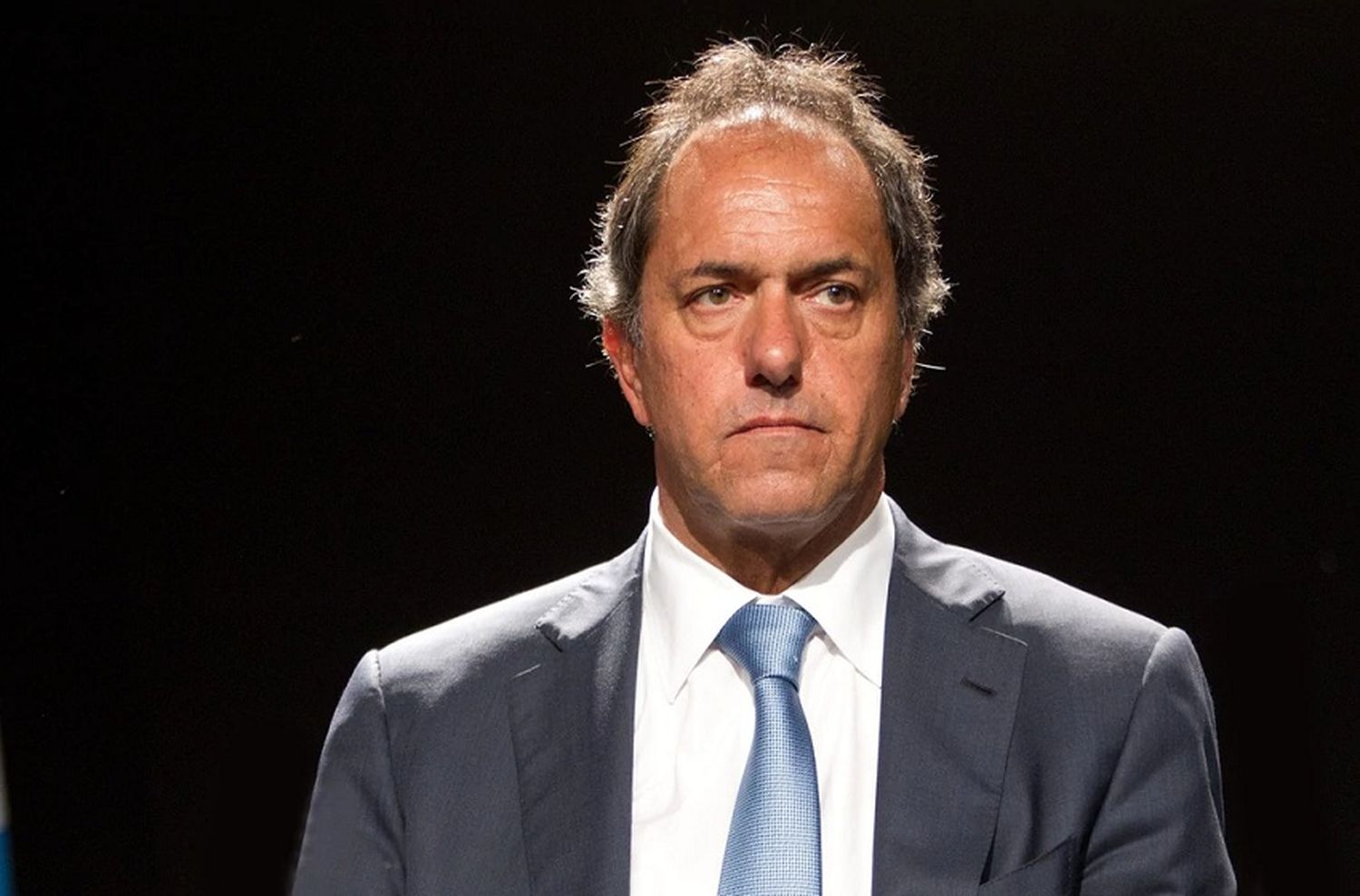 Allanan propiedades de Scioli