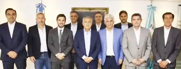 Los Gobernadores de Juntos acordaron acompañar en general la Ley Ómnibus y votar en contra algunos artículos